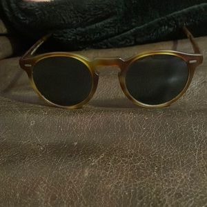 Oliver People’s Gregory Peck Sunglasses Photochromic